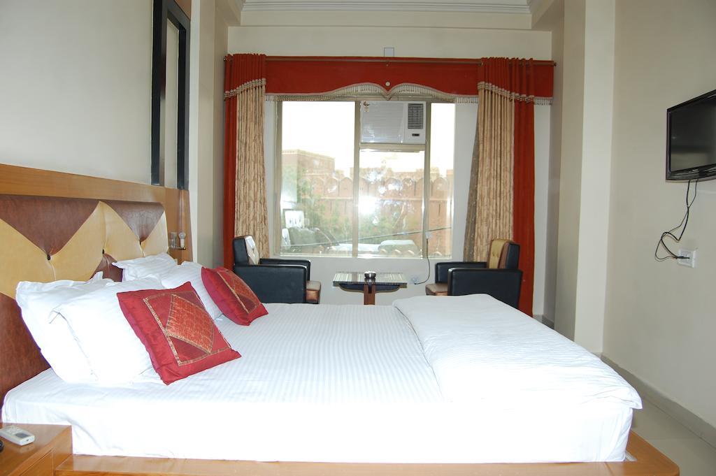 Metro Palace Hotel Bikaner Phòng bức ảnh